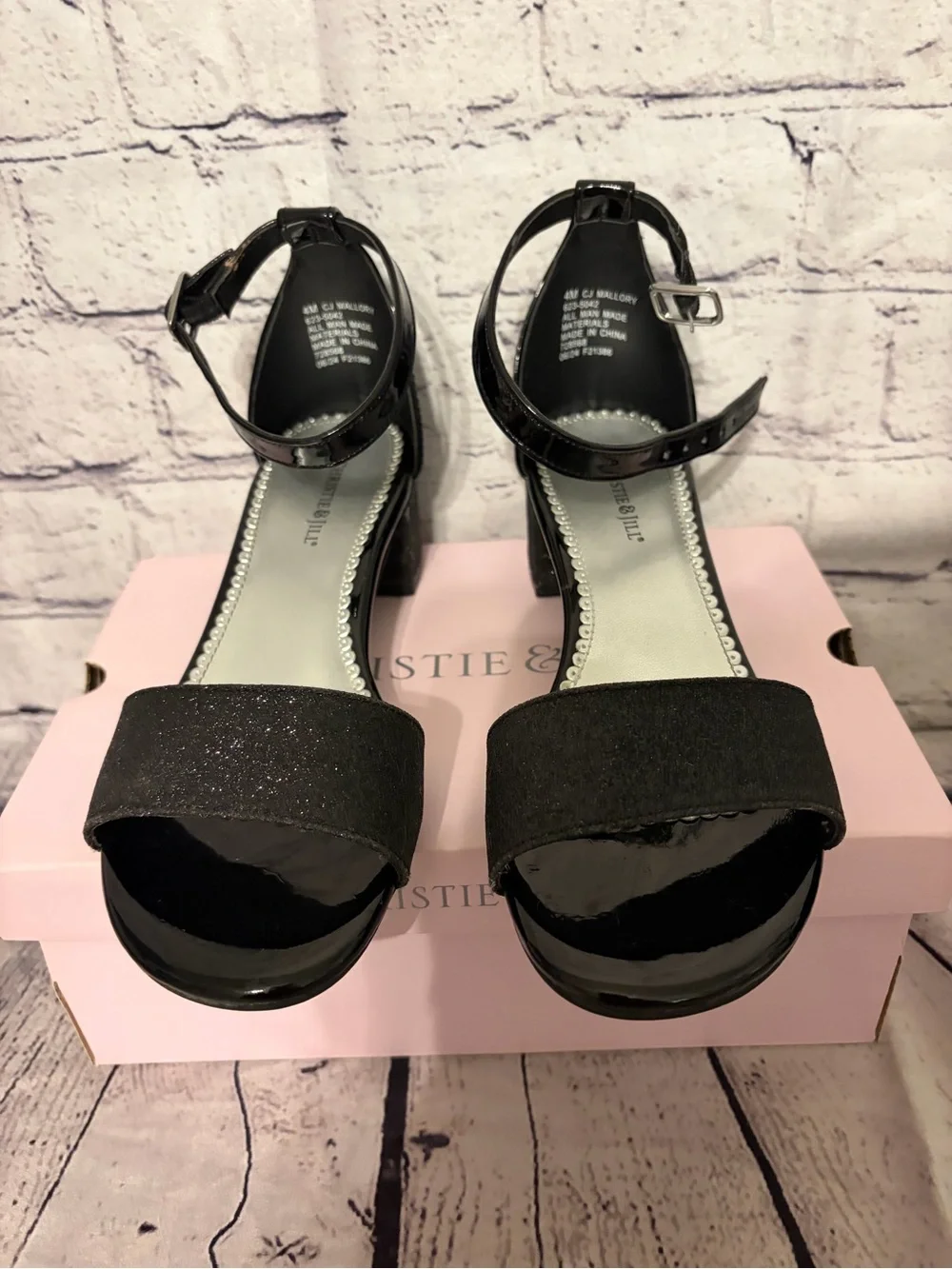 N/A girl’s black